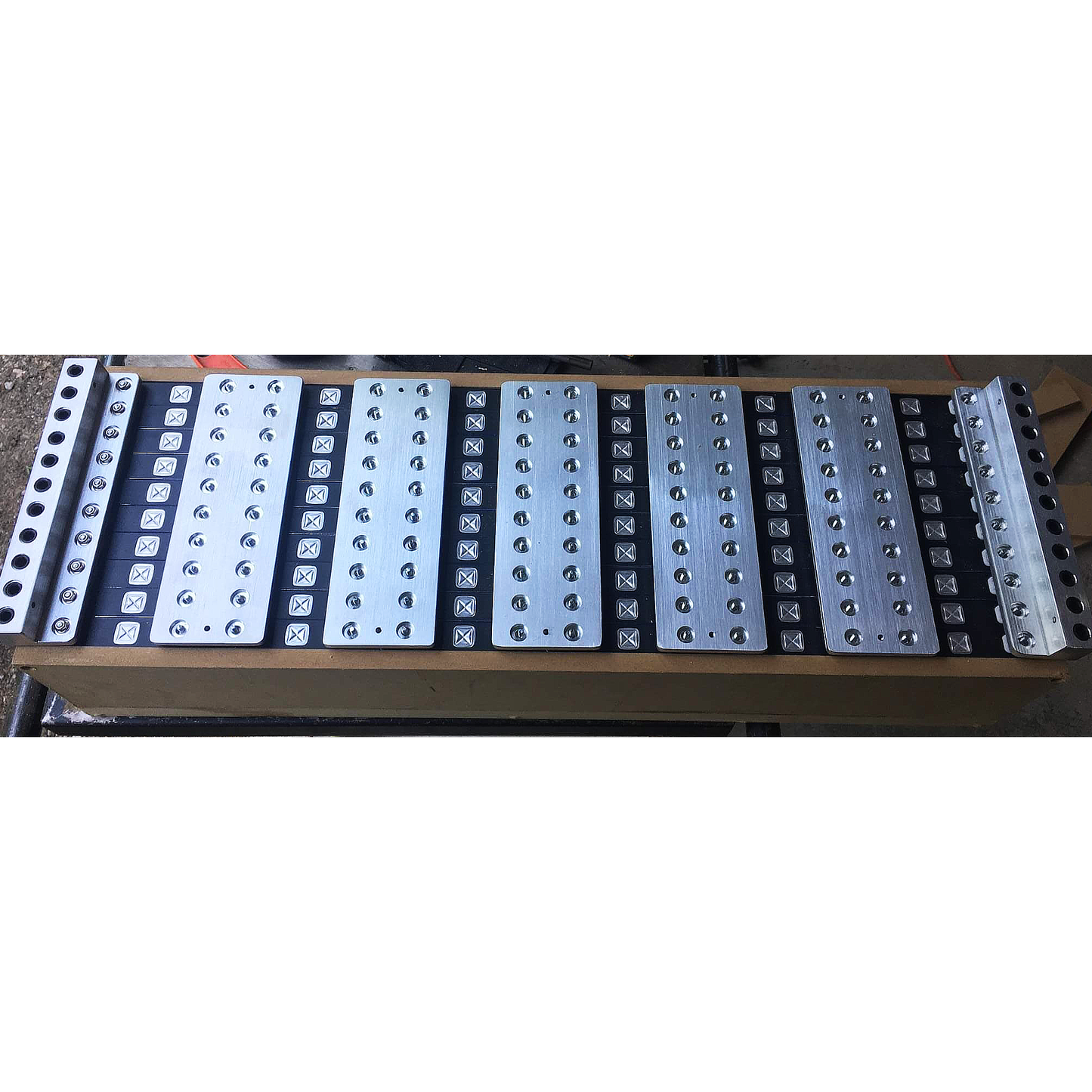 SCIB Bus Bars