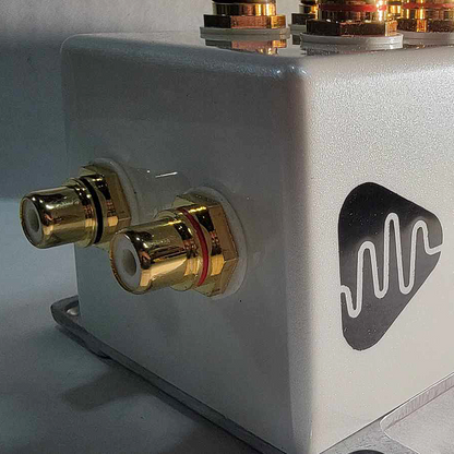 Intricate Audio 1-Pair to 4-Pair RCA Distribution Box